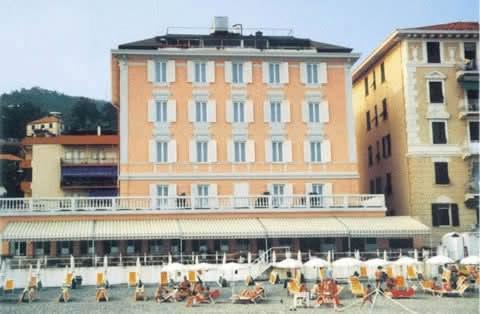 Hotel Savoy Varazze Extérieur photo